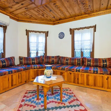 Apartment Liya Boutique & *