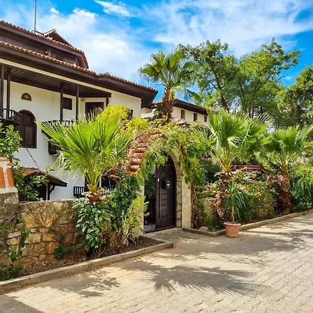 Liya Boutique & * 아키아카