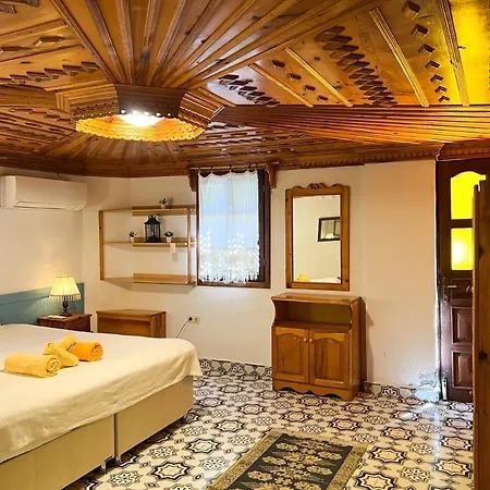 Liya Boutique & 아키아카