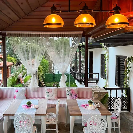 Apartament Liya Boutique & *
