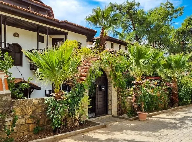 Liya Boutique & * アクヤカ