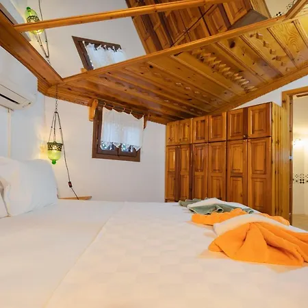 Liya Boutique & * 阿奇亚卡