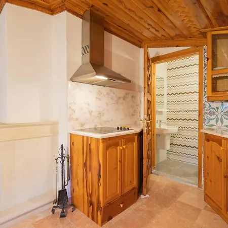 Liya Boutique & 阿奇亚卡